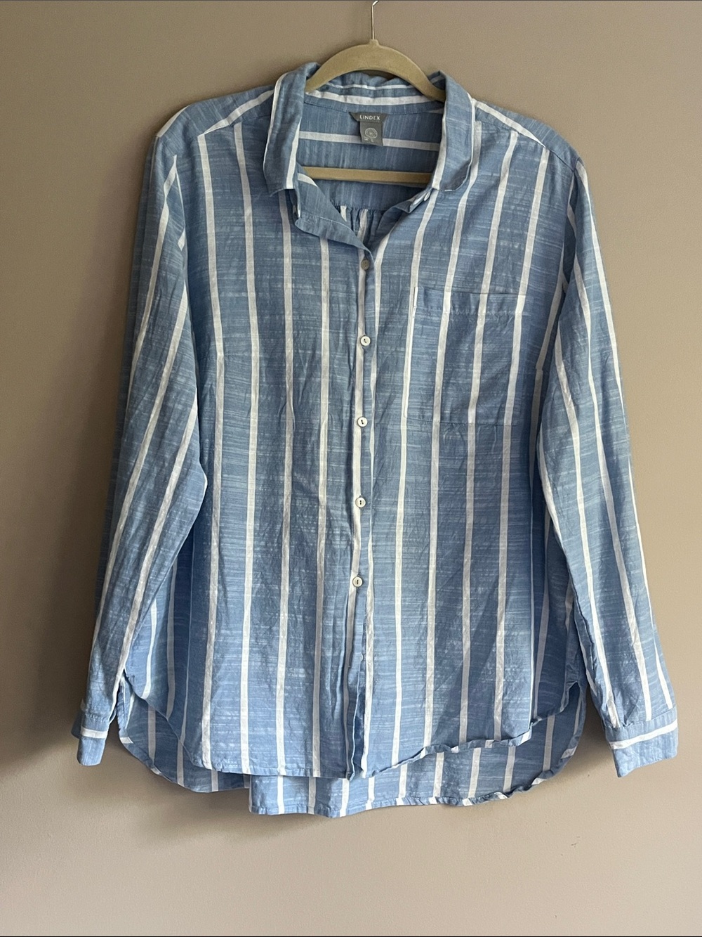 Lindex blue/white vertically striped button-down pleated back shirt size XL